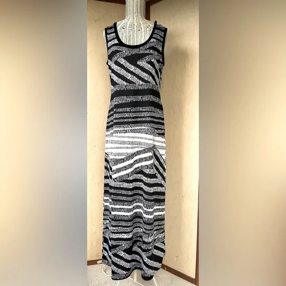 Sunny Leigh | Dresses | Sunny Leigh Maxi Dress | Poshmark